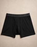 KLOON Boksershorts - Svart, flatlagt pa beige lin